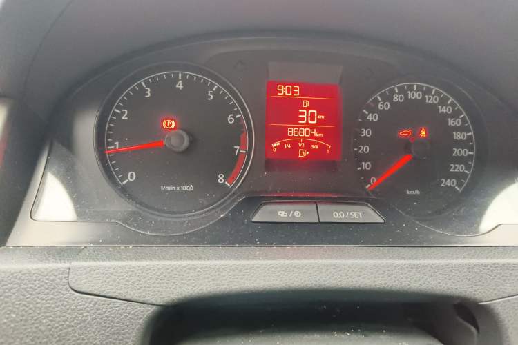 Used Volkswagen Santana 2013 1.6L Manual Comfort Edition Odometer Close Up