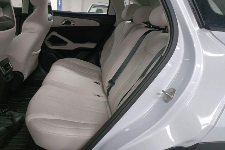 Used BYD Yuan UP 2025 Intelligent Driving Version 401 km Beyond-Range Edition