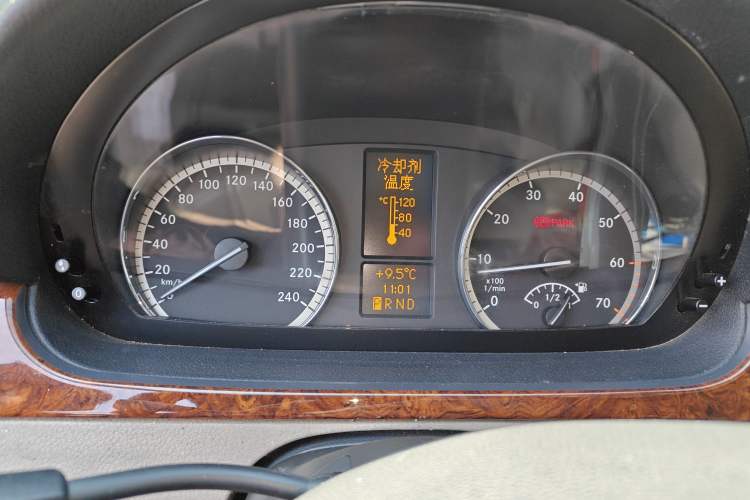 Used Mercedes-Benz Viano 2013 3.5L Haoci version Instrument Cluster