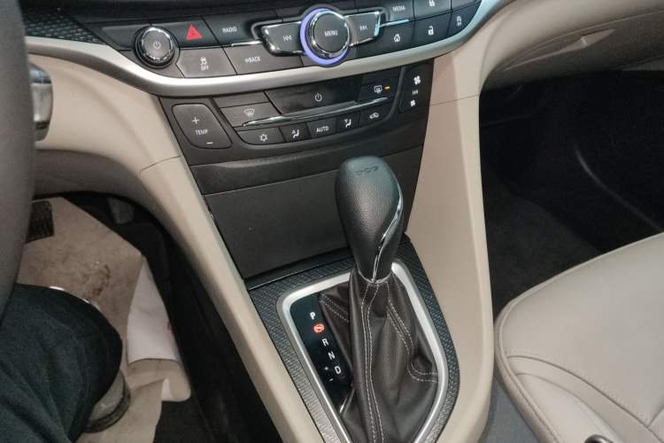 Used Buick GT 2019 15T Dual-Clutch Connected Elite Model China VI
