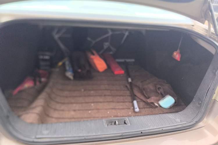 Used Chevrolet Epica 2010 1.8 Luxury Edition MT Trunk