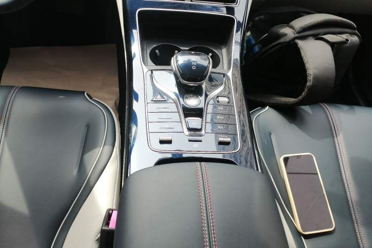 Used BYD Qin PLUS 2021 DM-i 55KM Flagship Model Gear Lever