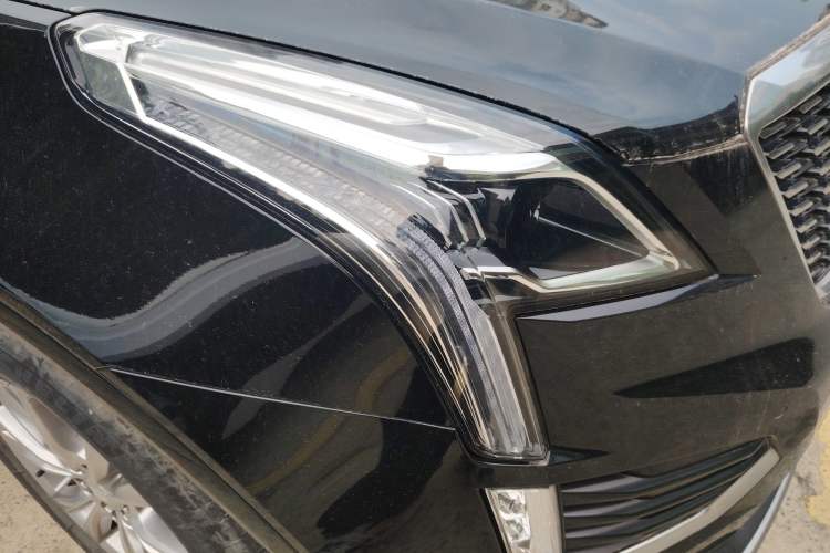 Used Cadillac XT5 2021 28T Luxury Model