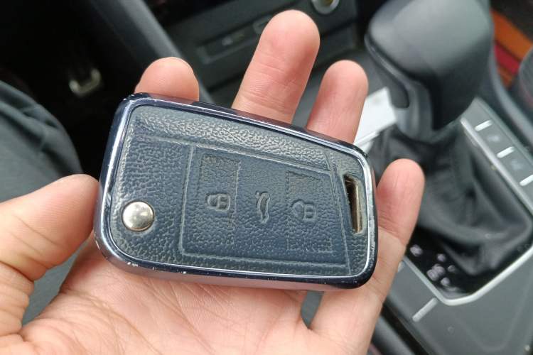 Used Volkswagen Tiguan L 2022 330TSI Automatic Two-Wheel Drive R-Line Flagship Edition Vehicle Key