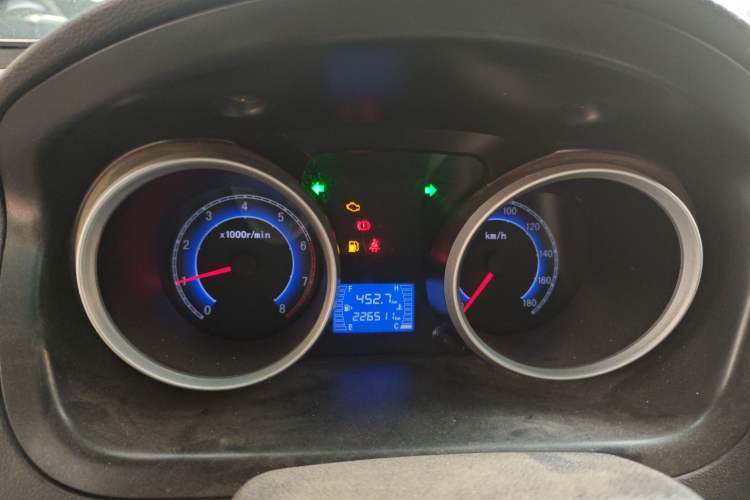 Used CHANGAN KAICHENG Ruixing M80 2014 1.5L Comfort Model 4G15S Instrument Cluster