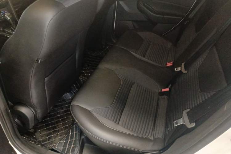 Used Ford Focus 2015 Hatchback EcoBoost 125 Automatic Supreme Style Edition