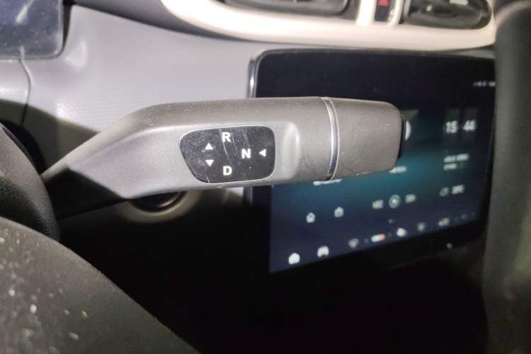 Used Leapmotor T03 2021 400 Lite Edition Lithium Iron Phosphate Gear Lever