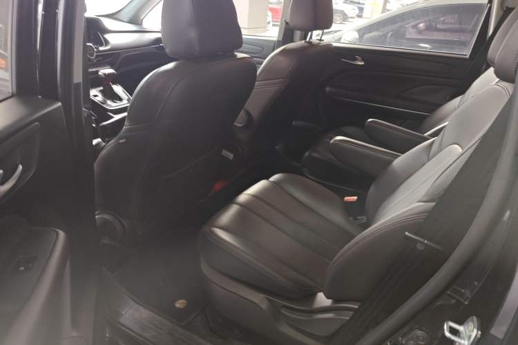 Used GAC Trumpchi M6 2019 270T Automatic Luxury Edition (6-seater) - China V Standard
