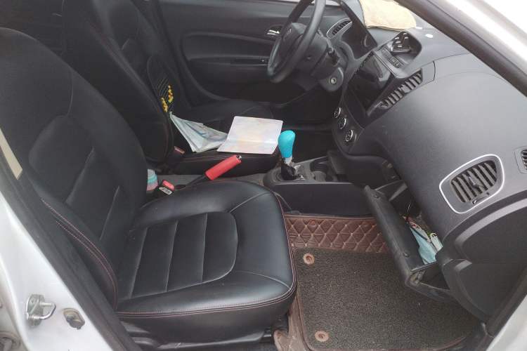 Used Geely Auto Diamond 2015 Sedan 1.5L Manual SuperDeluxe Model
