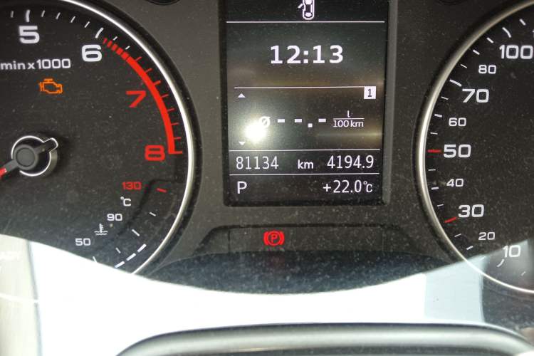 Used Audi A3 2020 Sportback 35 TFSI Fashion Edition China VI Emission Standard Odometer Close Up