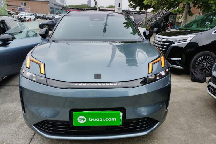 Used Lynk & Co 08 EM-P 2025 220 km All-Wheel-Drive Performance Halo