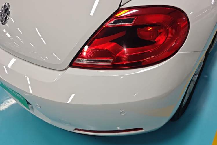 Used Volkswagen Beetle 2015 180TSI model Right Rear Taillight