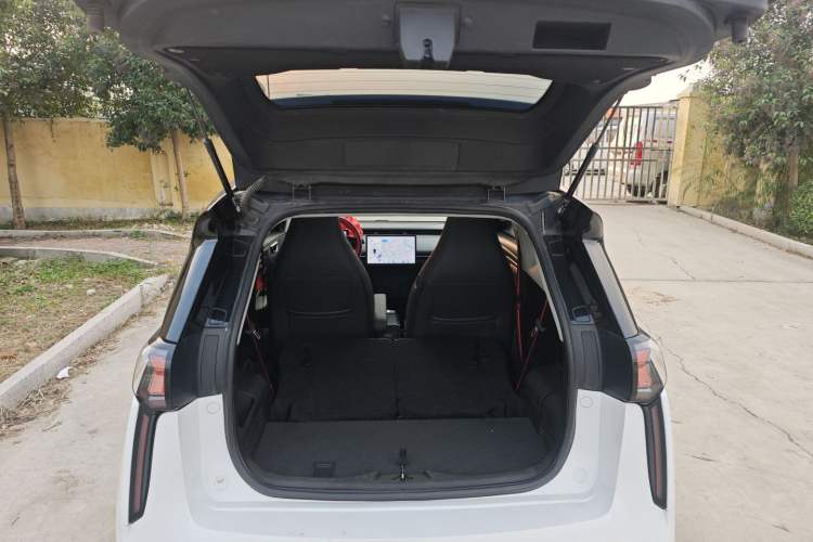 Used Chery New Energy Boundless Pro 2022 301km "Divine Beast" Version with Lithium Iron Phosphate
