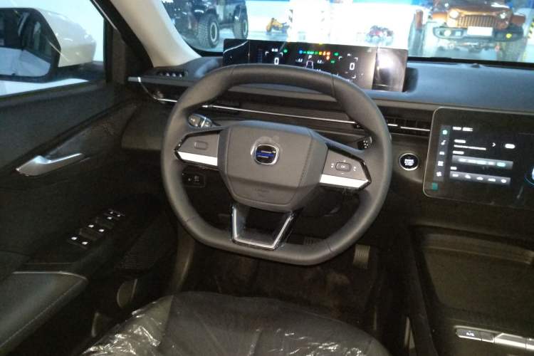 Used CHANGAN OSHAN 520 2025 Standard Edition
