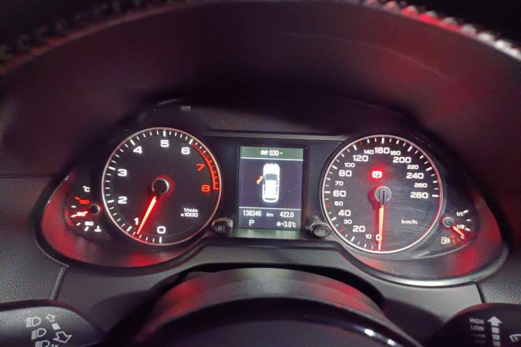 Used Audi Q5 2013 45 TFSI quattro Sport Edition Instrument Cluster