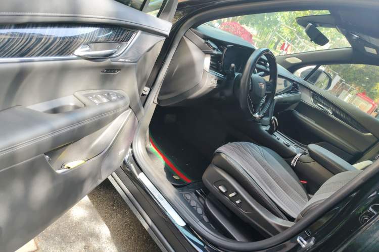 Used Cadillac XT6 2022 2.0T 7-Seater Four-Wheel Drive Luxury Standard Edition
