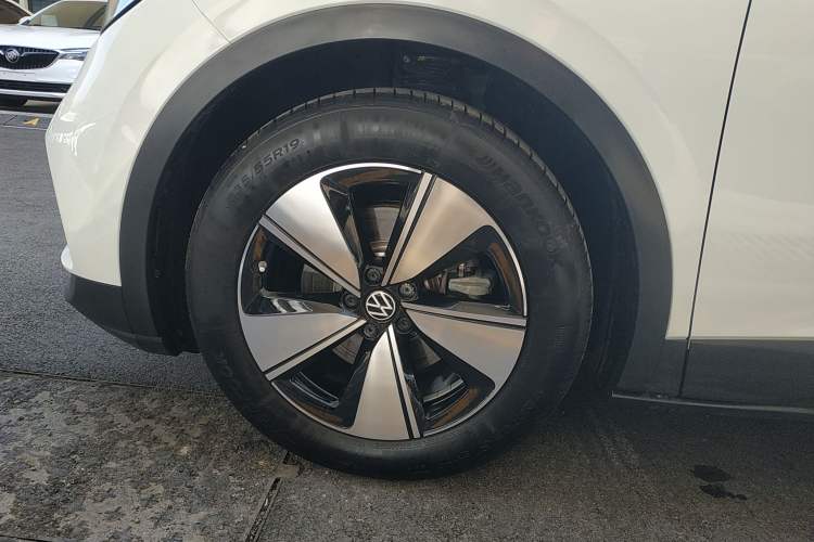 Used Volkswagen ID.4 X 2025 Smart Edition Outstanding Model
