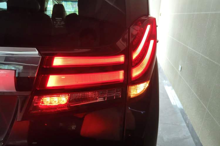 Used Toyota Alphard 2018 3.5L Prestige Edition