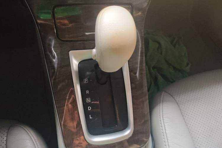 Used Nissan Sylphy 2012 1.6 XL CVT Luxury Edition Gear Lever