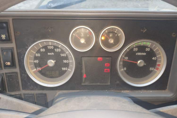 Used Iveco Daily 2014 2.5T-A35 NJ6484ACM47Z4