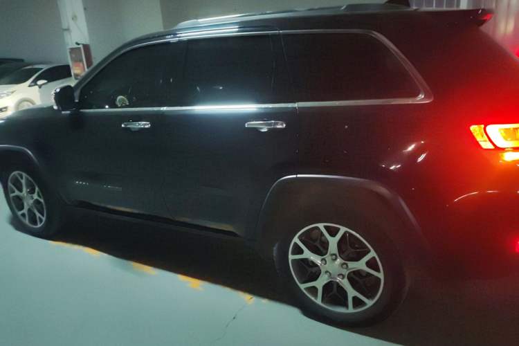 Used Jeep Grand Cherokee 2020 3.0L Elite Navigation Edition