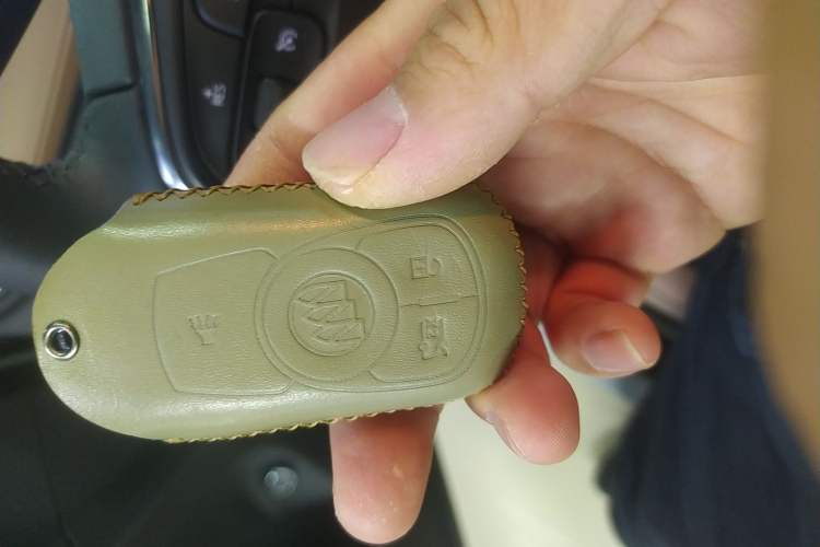 Used Buick Encore PLUS 2023 Smart Fun Edition