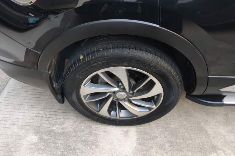 Used Baojun 560 2015 1.8L manual luxury version