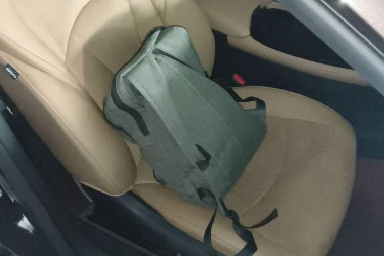 Used Buick LaCrosse 2016 28T Luxury Version Right Front Seat