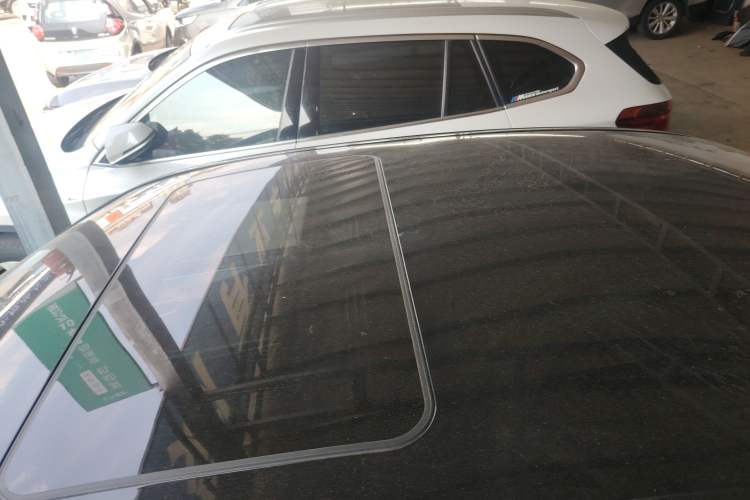 Used Mercedes-Benz E-Class 2015 Facelift E 200 L