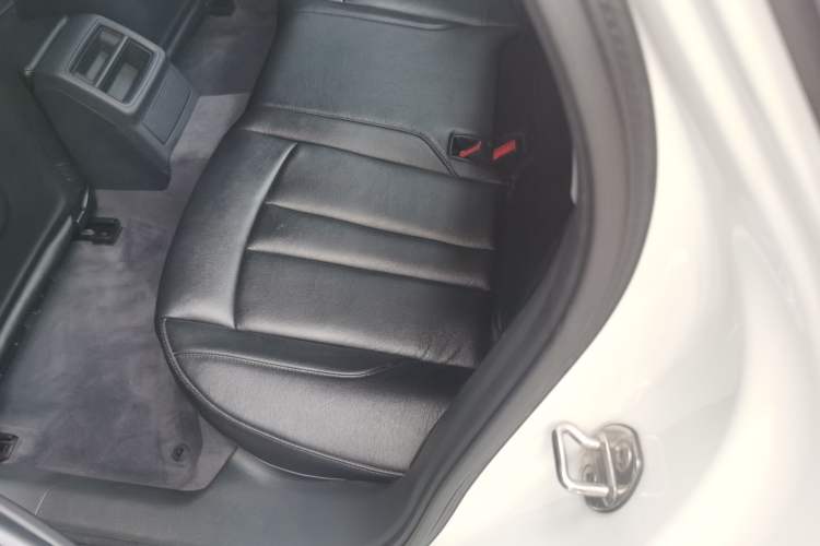 Used Audi A4L 2017 Plus 40 TFSI Ambition Model
