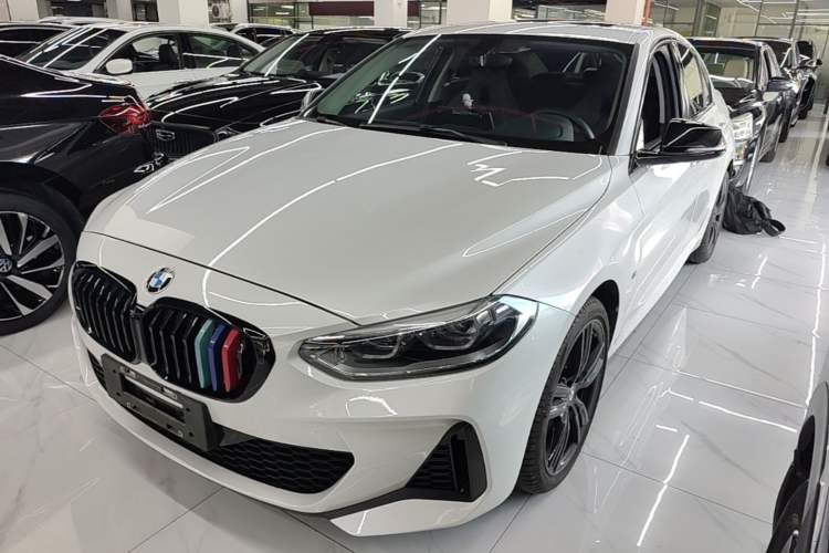 Used BMW 1 Series 2023 125i M Sport Night Edition Guazi used car, China used car export, Used car for sale, Used cars, Cheapest cars for sale