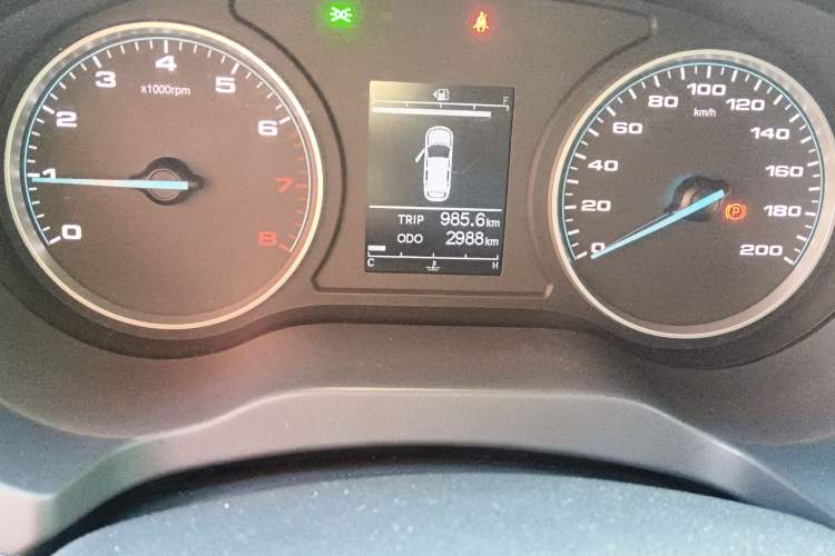 Used JAC Refine M3 2025 PLUS 1.8L Manual Comfort Edition 9 Seats
