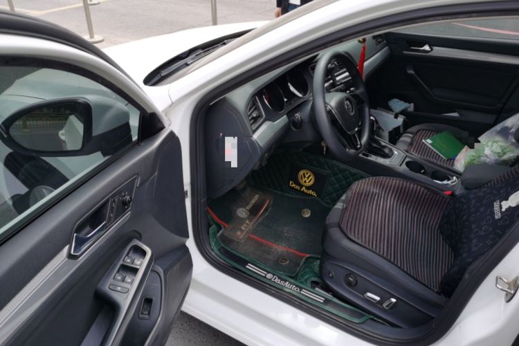 Used Volkswagen Lamando 2017 230TSI DSG Fashion Edition Driver Seat