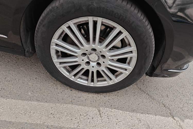 Used Mercedes-Benz E-Class 2013 E 260 L CGI Elegant Model