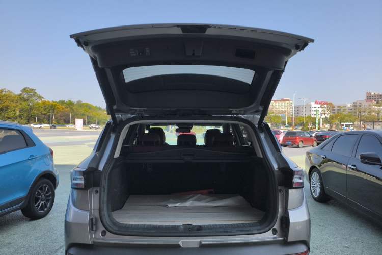 Used Dongfeng Aeolus AX7 2021 PRO 1.6T Automatic Glory Edition
