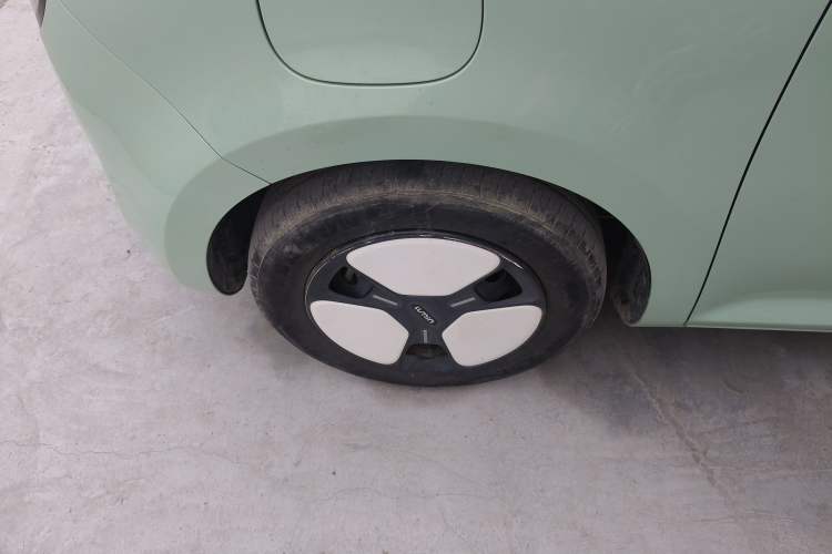 Used CHANGAN NEVO Lumin 2022 210km Sweet Edition Left Front Wheel Hub