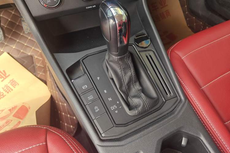 Used Volkswagen Lavida 2022 1.5L Automatic Fashion Edition Gear Lever