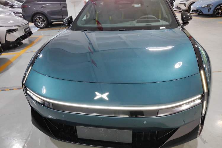 Used XPeng P7 2025 Model—750 All-Wheel-Drive High-Performance Ultra