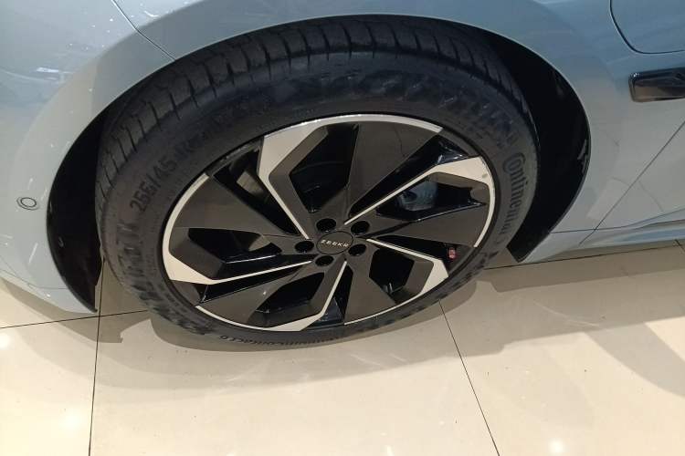 Used Zeekr 001 2022 Ultra-Long Range Single-Motor WE Version Left Front Wheel Hub