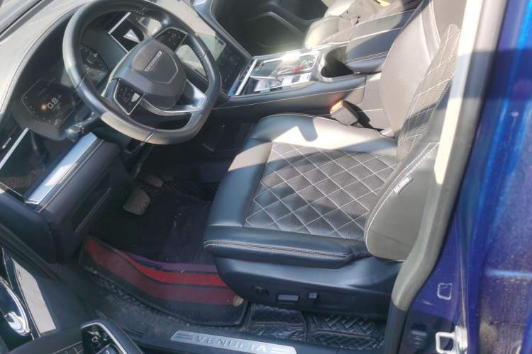 Used Venucia Star 2020 260T Automatic 48V Mild Hybrid Turbocharged Starry Edition
