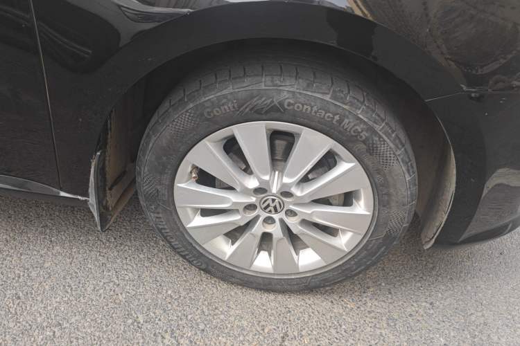 Used Volkswagen Lavida 2013 Restyled Classic 1.6L Manual Comfort Edition