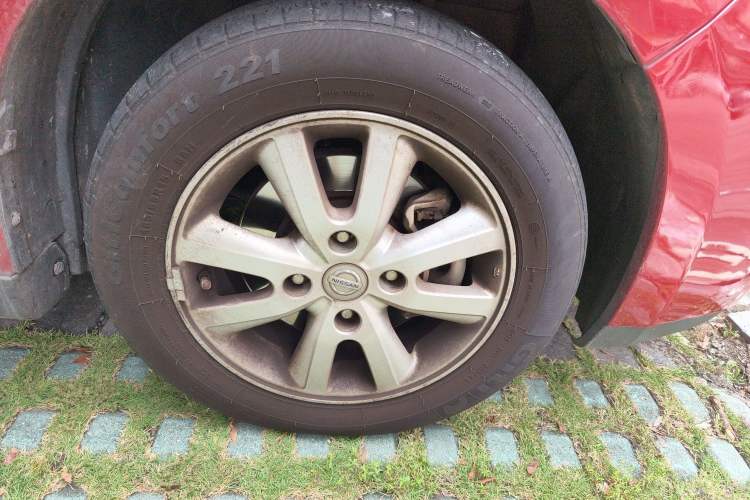 Used Nissan Tiida 2008 1.6L Manual Fashion Model
