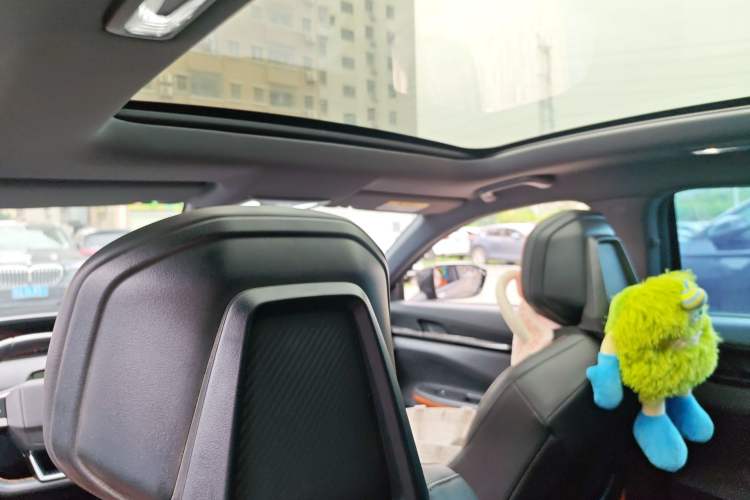 Used CHANGAN UNI-V 2022 1.5T Prestige Version Headliner