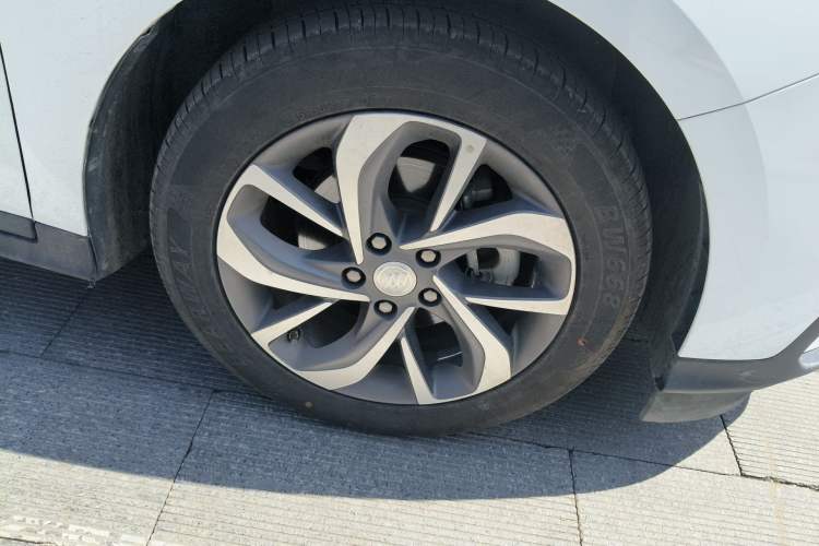Used Buick Velite 6 2020 Connected Smart Enjoyment PLUS Right Front Wheel Hub