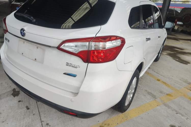 Used Venucia T70 2015 2.0L CVT Smart Choice Edition