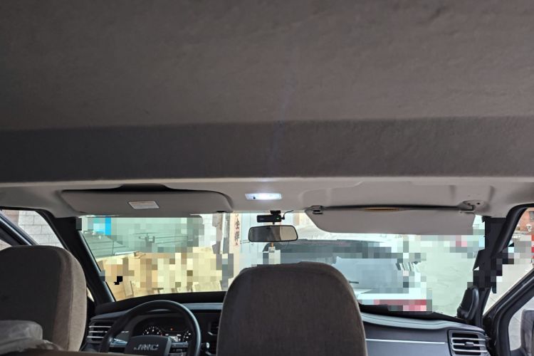 Used JMC Fushun 2022 2.0T Manual Multi-Function Passenger Vehicle Short Wheelbase Low Roof 6-Seater
