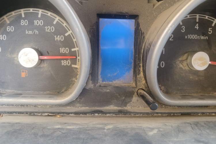 Used Nlmmotor Qiteng M70 2014 1.2L Entry-Level LJ469Q-AE2 Odometer Close Up