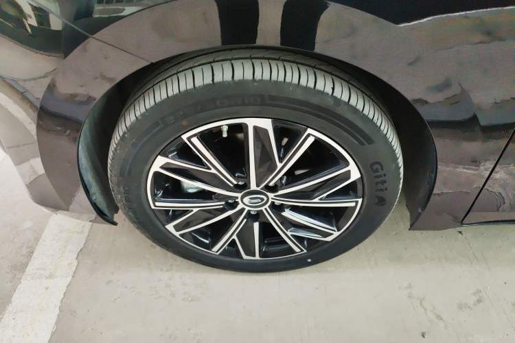 Used GAC Trumpchi E8 2024 Honor Series 2.0L Honor Edition Left Front Wheel Hub