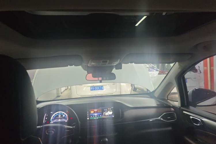 Used GAC Trumpchi M6 2023 PRO 270T DCT Luxury Edition
