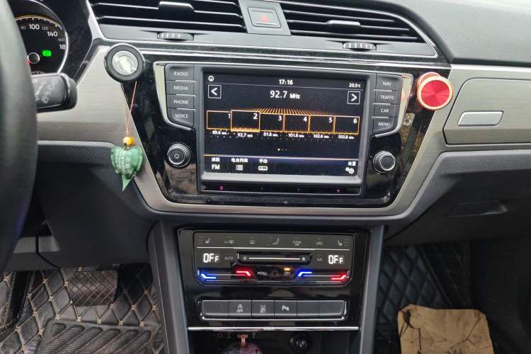 Used Volkswagen Touran 2021 Volkswagen Touran L 280TSI DSG Boundary Edition 7-Seater
